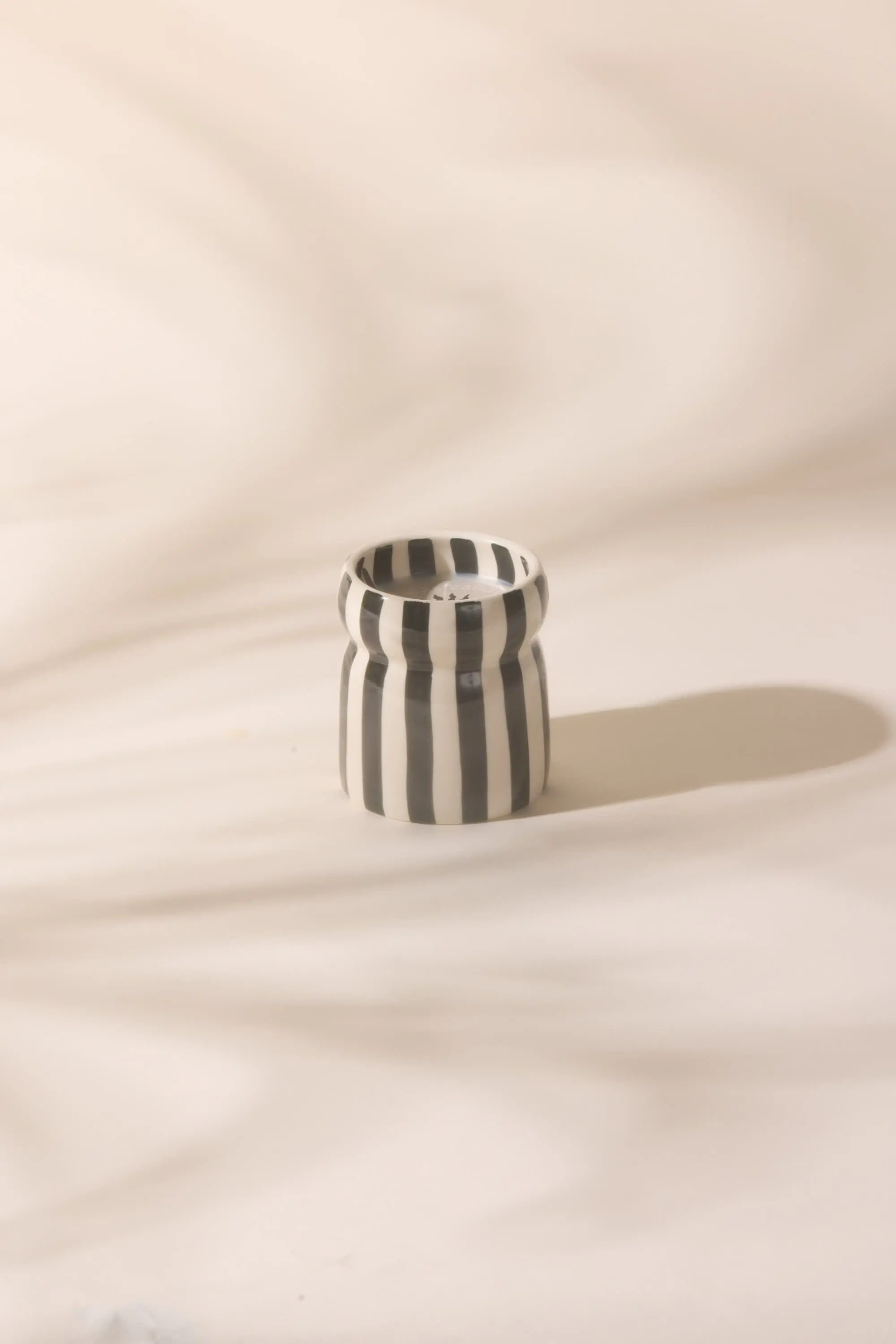Lava Stone - Cabana 6.5 oz Black Candle - Image 3