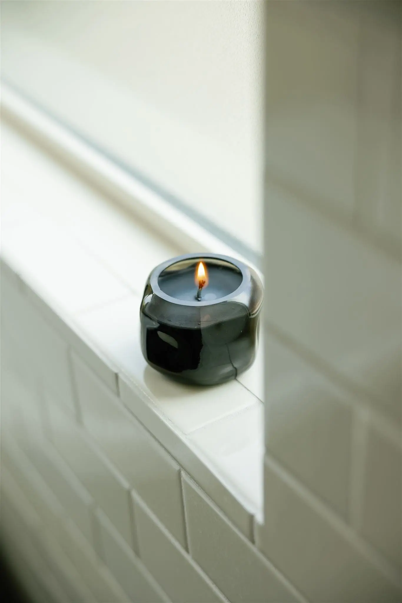Palo Santo Suede - Basalt 5 oz Candle - Image 2