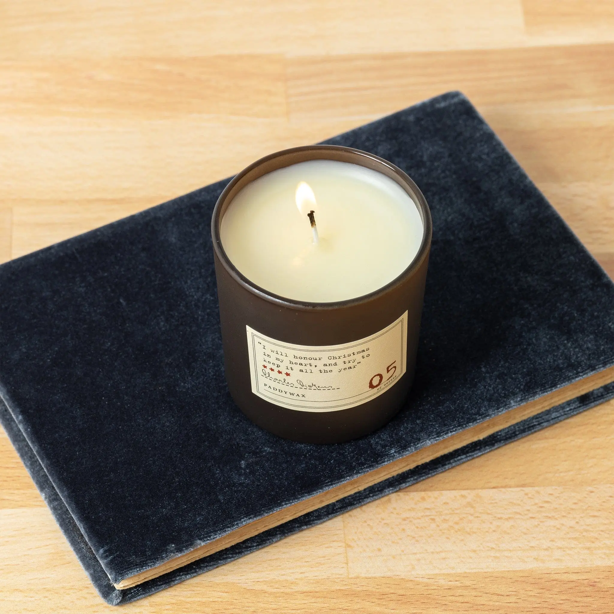 Charles Dickens - Library Candle 6 oz - Image 3