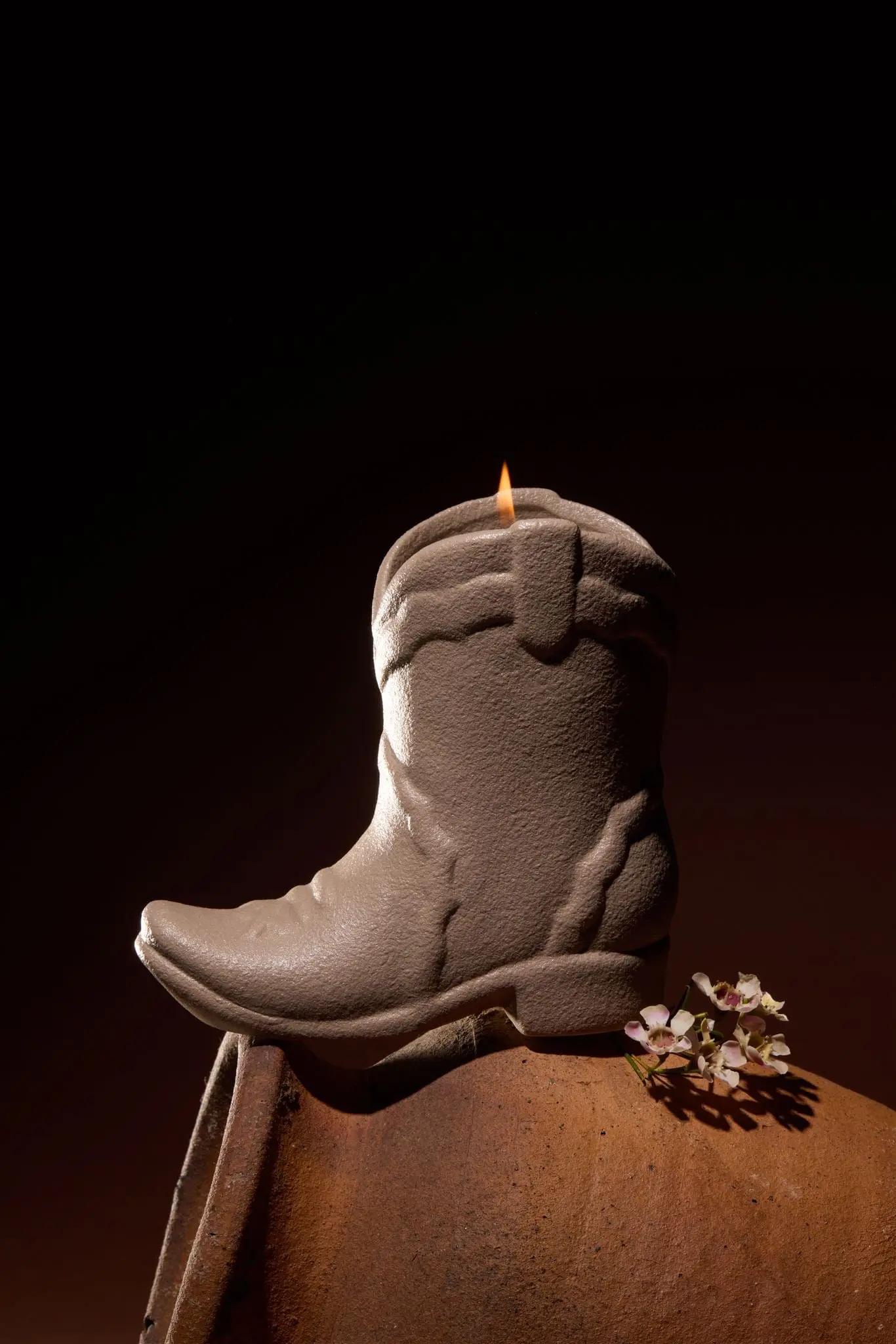 Bergamot & Mahogany - Nashville Boot 6 oz Candle - Image 3