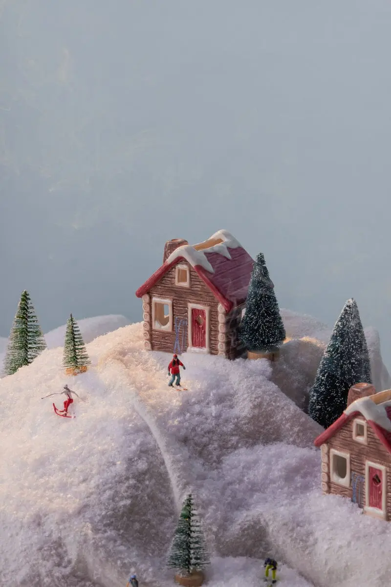 No. 05 The Alpine Chalet - Incense & Tea Light Holder - Image 2